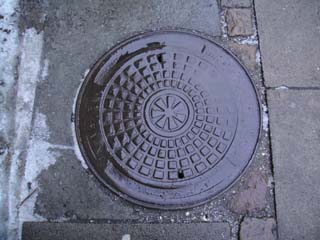 manhole14.jpg