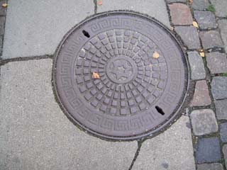 manhole9.jpg